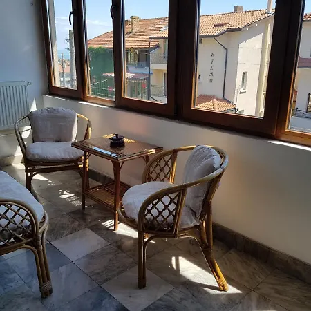 емилия Szozopol